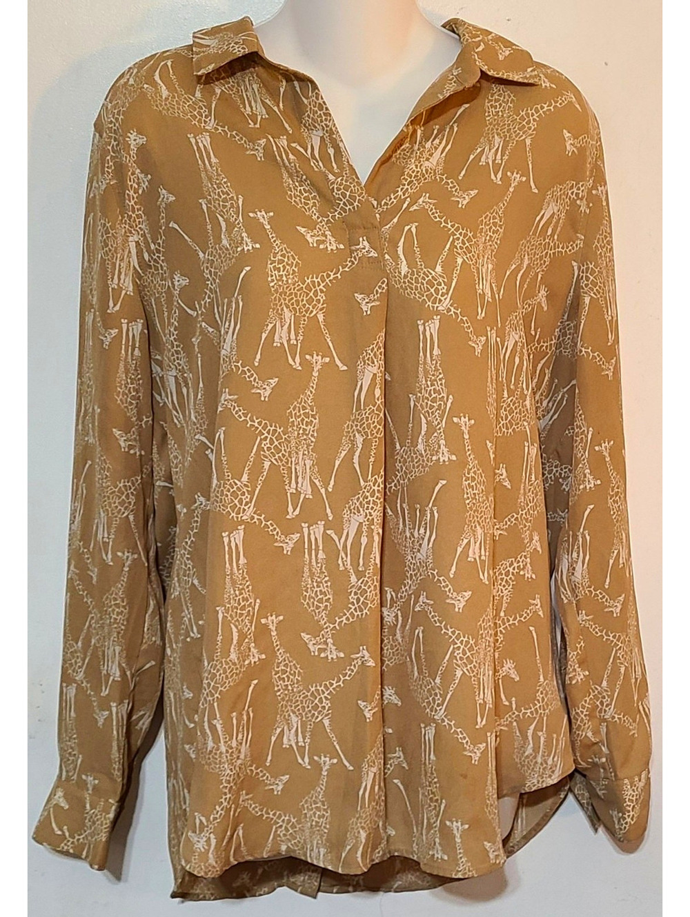 Banana Republic Boyfriend Brown Giraffe Print Button-Up Shirt LS M